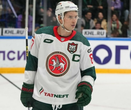 Шипачев – в топ-5 ассистентов КХЛ: за месяц форвард набрал половину своих очков в сезоне