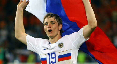«Секрет Гуса Хиддинка? Он не мешал нам играть»: Павлюченко – о Евро-2008 и «Тоттенхэме»