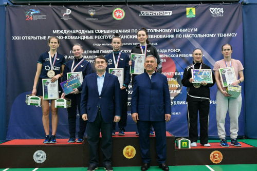 В Богатых Сабах наградили победителей турнира по настольному теннису