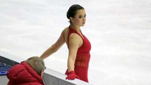 Плюс одно свободное место в сборной и потеря олимпийской стипендии: новые вызовы для Камилы Валиевой