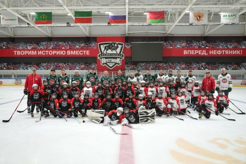 «Ак Барс» провел мастер-класс в альметьевском хоккейном центре «Нефтяник»
