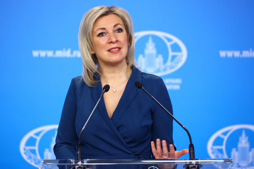 Захарова обвинила главу МОК в сговоре с Украиной