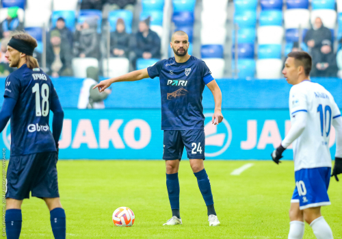 Кирилла Гоцука дисквалифицировали на три матча за нанесение травмы Фамейе