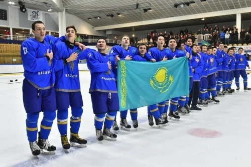 Сборная Казахстана по хоккею обыграла Францию на чемпионате мира