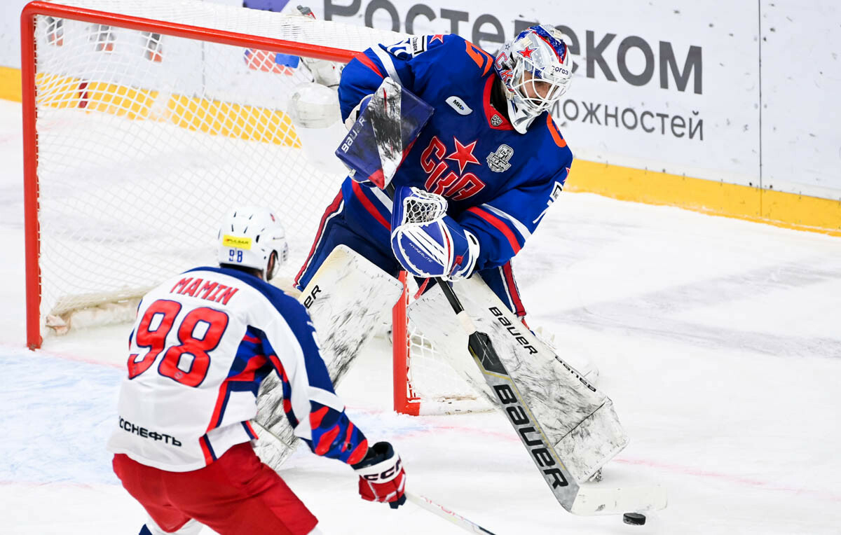 Новичок «Нефтехимика» Николаев рассказал, с кем из хоккеистов СКА общался перед отъездом в Нижнекамск