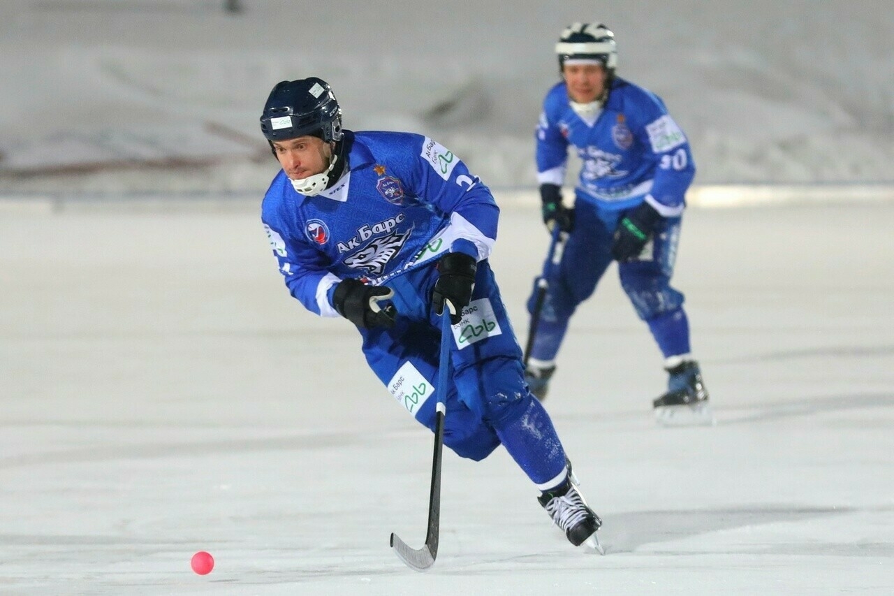 «Ак Барс-Динамо» проиграло первый домашний матч в Суперлиге по хоккею с мячом