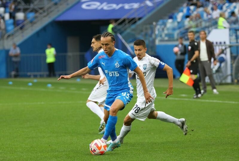 Защитник Лаксальт поддержал решение Норманна покинуть «Динамо» после атаки дронов на «Москва-Сити»