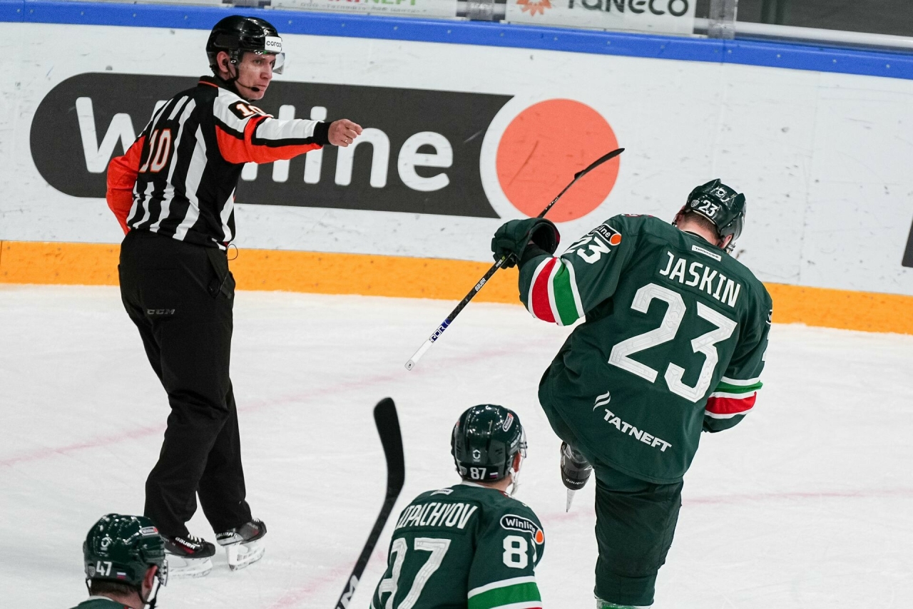 Дмитрий Яшкин стал лучшим игроком дня в КХЛ