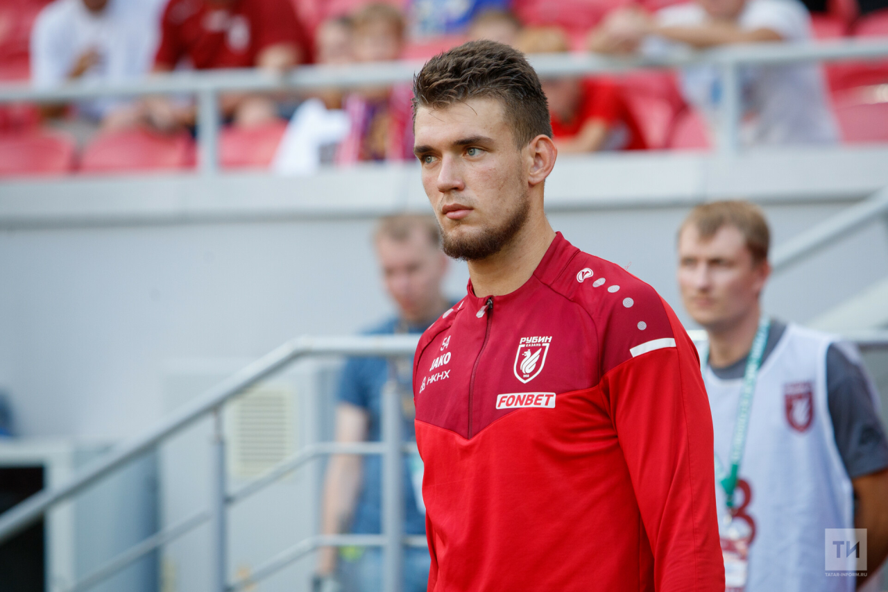 «Рубин» объявил об уходе вратаря Исмагилова в «Амкар»