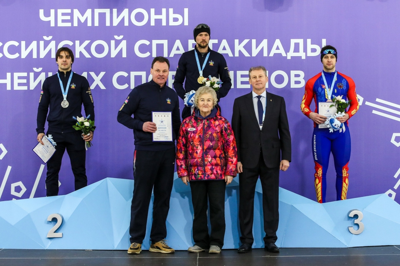 Конькобежцы Кулижников и Качанова стали чемпионами Спартакиады на дистанции 500 метров
