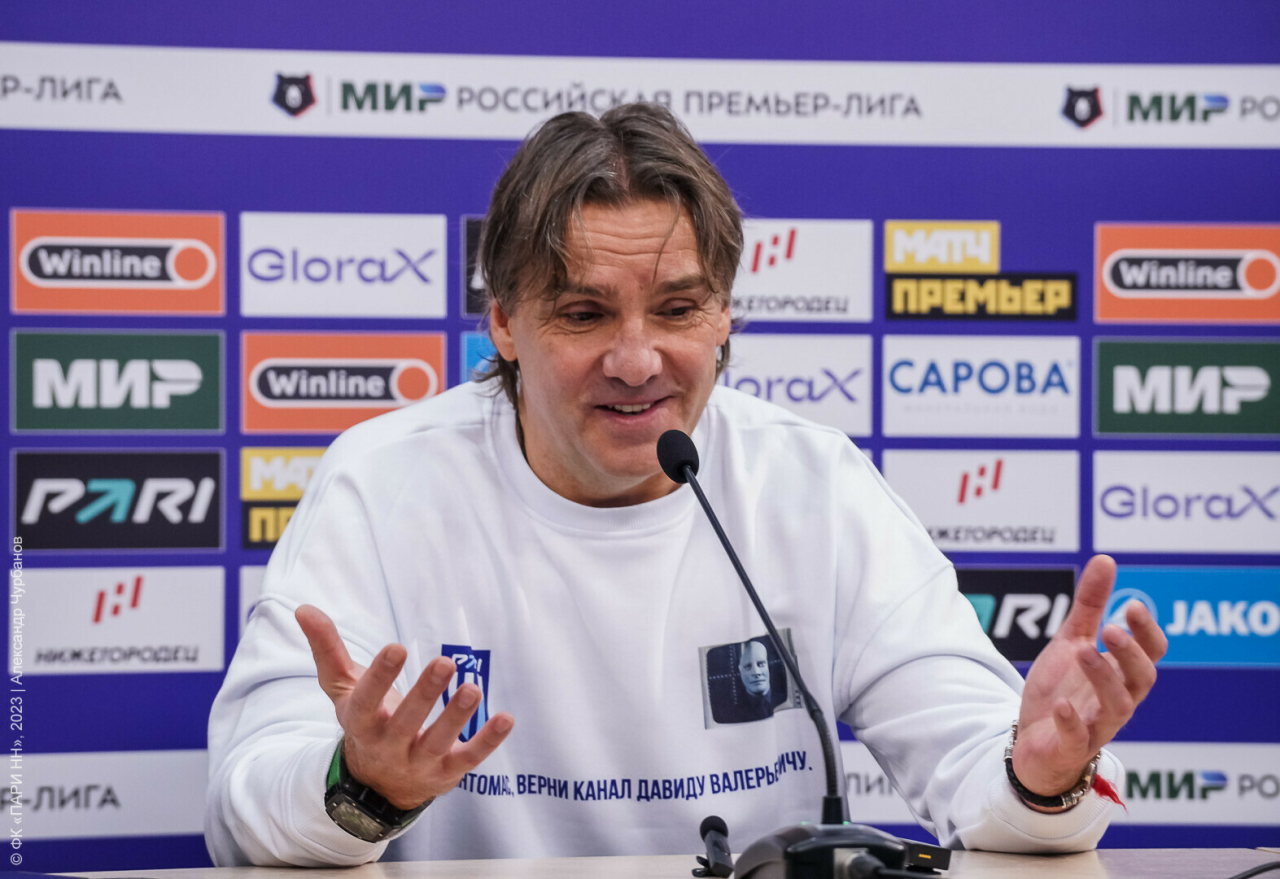 Тренер по футболу Сергей Юран резко высказался об иностранных специалистах